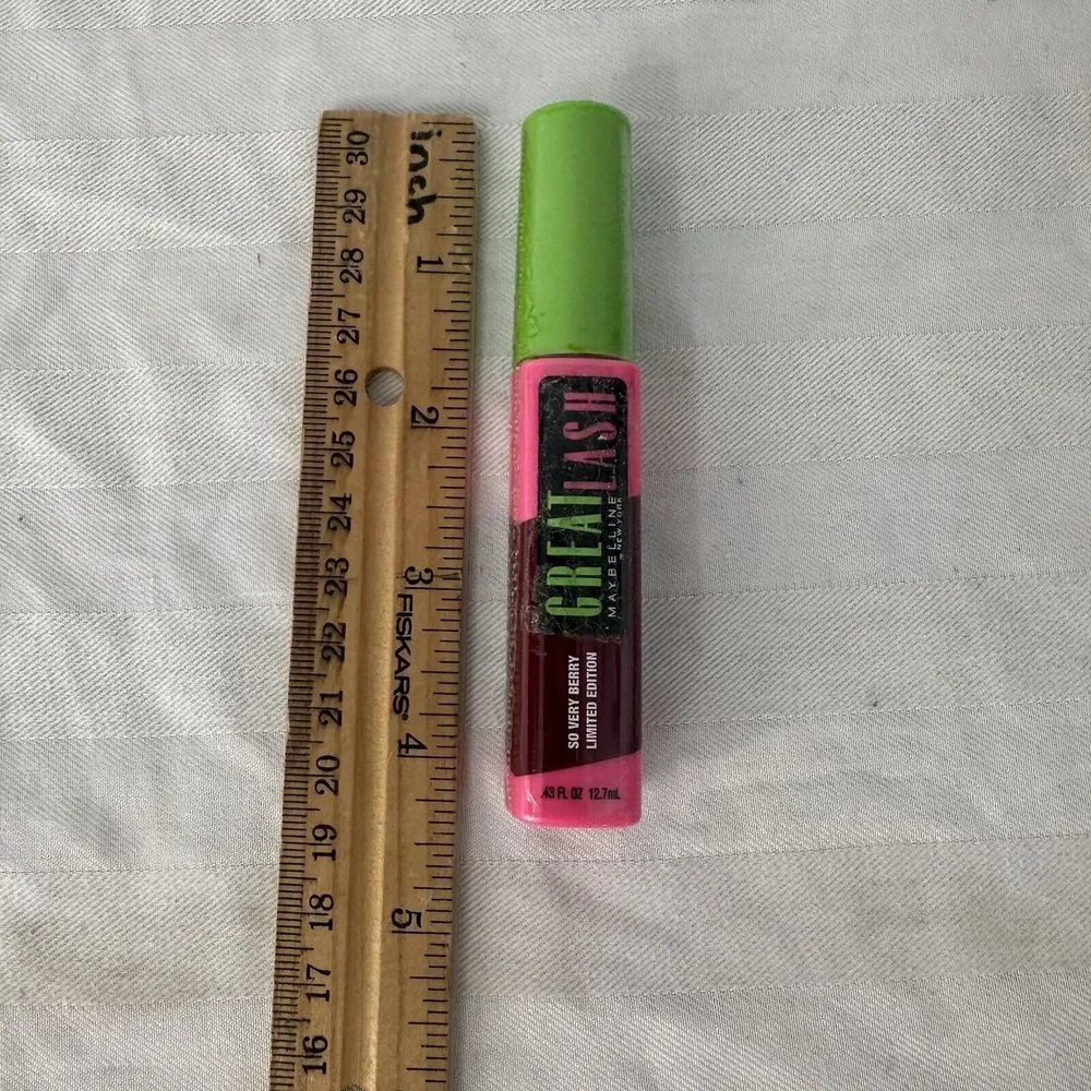 Maybelline Great‎ Lash Limited Edition Mascara- Color: So Very Berry
